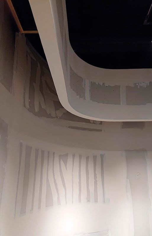Curved drylined walls
