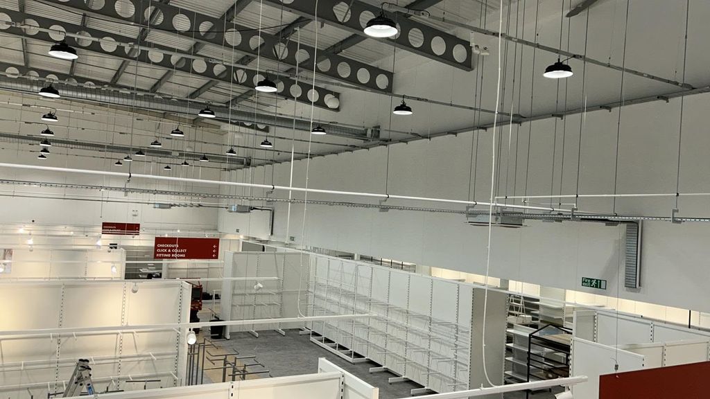 Mezzanine partitions taking shape